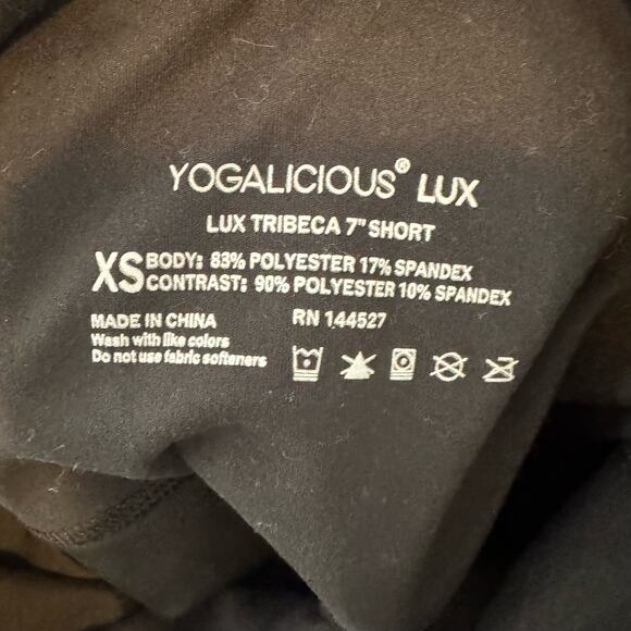 Yogalicious Lux Black Tribeca 7" Short NWOT Size XS - Picture 6 of 6